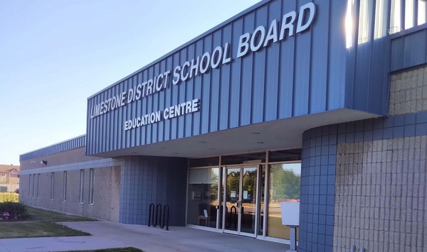 LIMESTONE DISTRICT SCHOOL BOARD - ONTARIO - KINGSTON